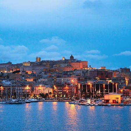 Casa Storica Di Charme Con Vista Mare Nel Cuore Di Cagliari Exterior foto